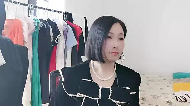 Rachel-6600 online show from November 6, 2025, 2:48 am