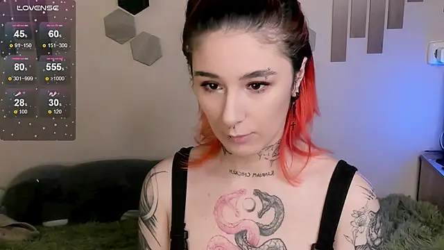 Angel Monica online show from October 29, 2025, 2:21 am