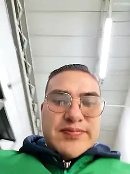 Andy-rtg online show from April 17, 2026, 4:32 pm