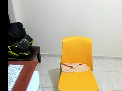 Snapshot of Olgahunder chatting on March 14, 2025, 5:16 am Olgahunder online show from March 14, 2025, 5:16 am