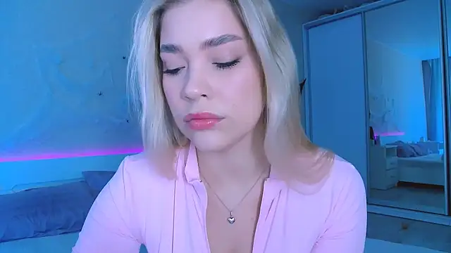 DIANAxxxDIAMOND online show from October 30, 2025, 9:18 am