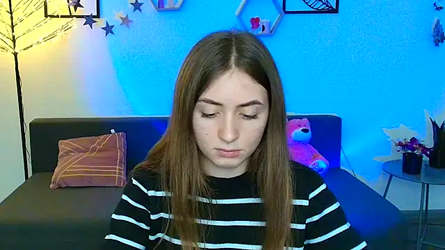 Snapshot of LilyHaart chatting on March 12, 2025, 5:17 pm LilyHaart online show from March 12, 2025, 5:17 pm