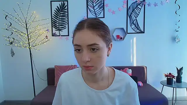 Snapshot of LilyHaart chatting on March 23, 2025, 6:37 am LilyHaart online show from March 23, 2025, 6:37 am