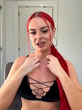 Snapshot of FariBanxOfficial chatting on November 14, 2025, 1:37 pm FariBanxOfficial online show from November 14, 2025, 1:37 pm