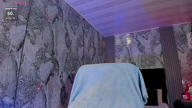 AshleyVega01 online show from September 25, 2025, 2:12 pm