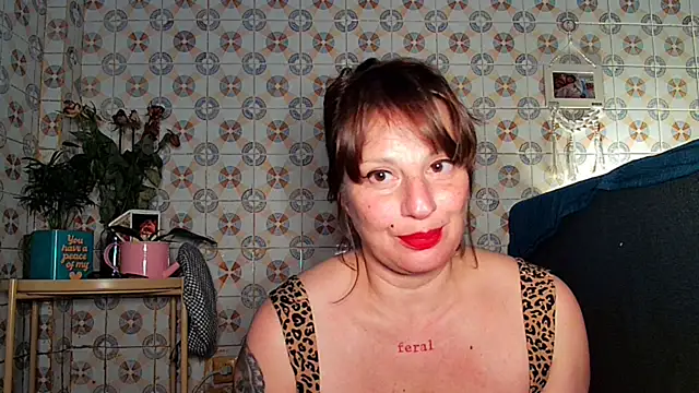 Snapshot of vitoriavaz chatting on March 18, 2025, 10:48 pm vitoriavaz online show from March 18, 2025, 10:48 pm