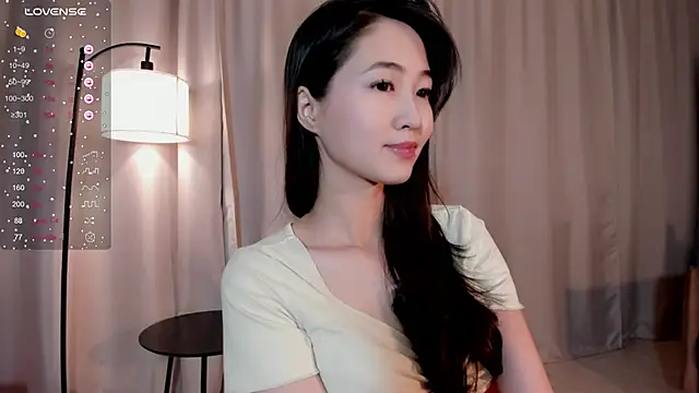 SeulBi online show from November 17, 2025, 5:06 pm