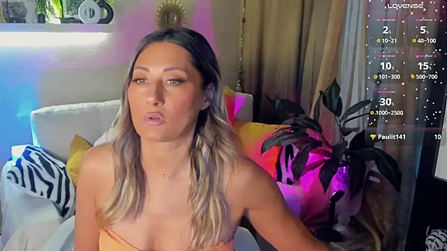 SarahAlluring online show from May 25, 2026, 4:17 pm
