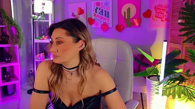 SarahAlluring online show from March 21, 2026, 11:58 am