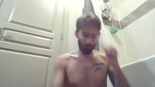 whowantsacreampie online show from November 4, 2025, 2:21 pm