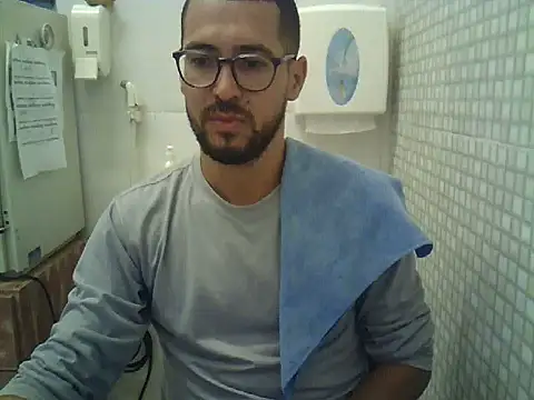 pdasgyn online show from November 26, 2025, 5:35 pm