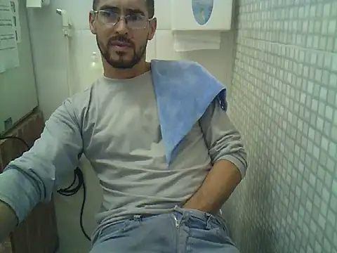 pdasgyn online show from September 18, 2025, 4:54 pm