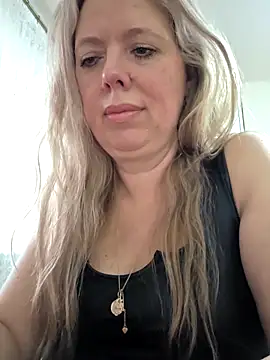 Irina3718 online show from March 31, 2026, 2:52 pm