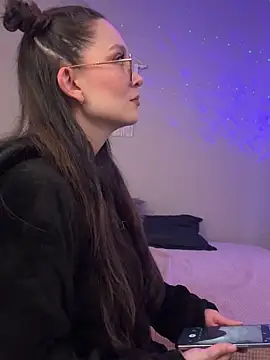 Te para 2 online show from March 21, 2025, 3:33 am