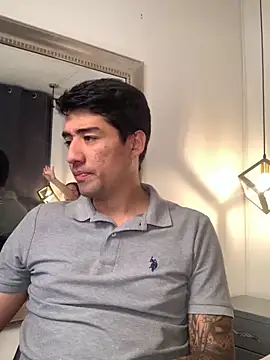 valery and Dani  online show from December 5, 2025, 8:06 pm