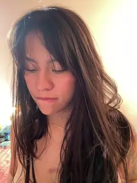 -Selene- online show from April 18, 2026, 7:58 pm