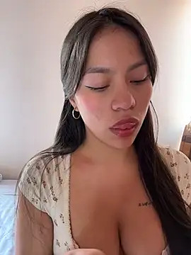 Snapshot of -Selene- chatting on July 10, 2026, 6:08 pm -Selene- online show from July 10, 2026, 6:08 pm