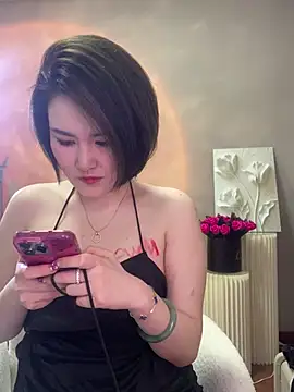 Baby-youyou online show from March 19, 2025, 2:37 am