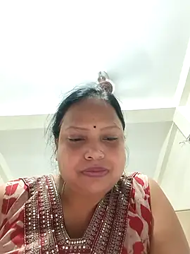 Snapshot of Arohi35 chatting on September 13, 2025, 2:28 pm Arohi35 online show from September 13, 2025, 2:28 pm