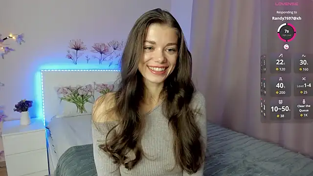 Eva McCoy online show from October 3, 2025, 8:05 am