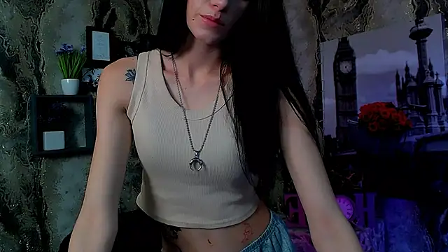 LanaTey online show from October 17, 2025, 1:13 pm