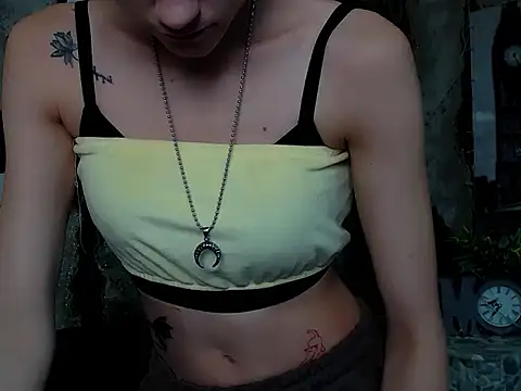 LanaTey online show from October 16, 2025, 3:53 pm