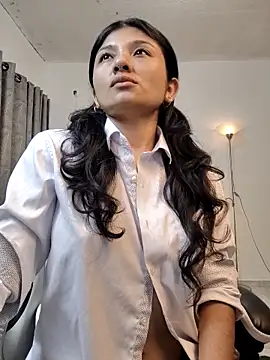 Snapshot of Guadalupe_Lopez chatting on October 14, 2025, 10:05 am Guadalupe Lopez online show from October 14, 2025, 10:05 am