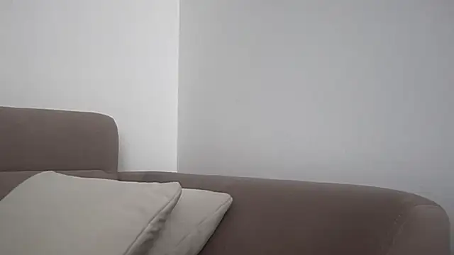 Snapshot of AngelinaMeov chatting on September 9, 2025, 9:52 am AngelinaMeov online show from September 9, 2025, 9:52 am