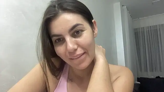 Snapshot of AngelinaMeov chatting on March 11, 2025, 11:47 pm AngelinaMeov online show from March 11, 2025, 11:47 pm
