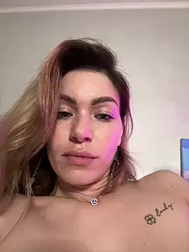 Snapshot of SweetDarling7 chatting on March 15, 2025, 12:15 am SweetDarling7 online show from March 15, 2025, 12:15 am