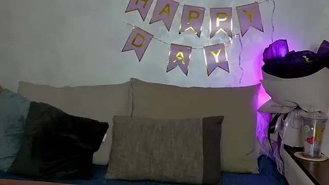 Snapshot of SweetDarling7 chatting on September 21, 2025, 3:17 pm SweetDarling7 online show from September 21, 2025, 3:17 pm