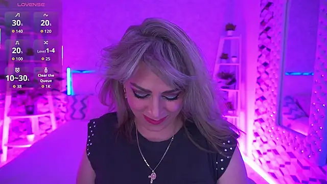 Snapshot of CandyLadyyy chatting on May 30, 2026, 8:36 pm CandyLadyyy online show from May 30, 2026, 8:36 pm