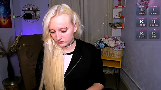 madam uliis online show from April 9, 2026, 4:35 pm