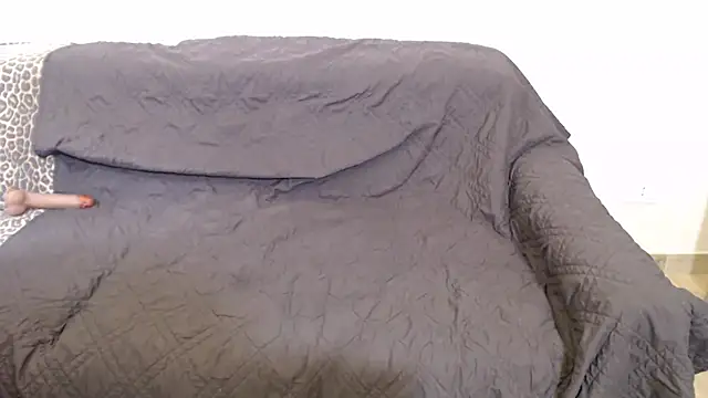 Selene-1975 online show from October 19, 2025, 1:47 pm