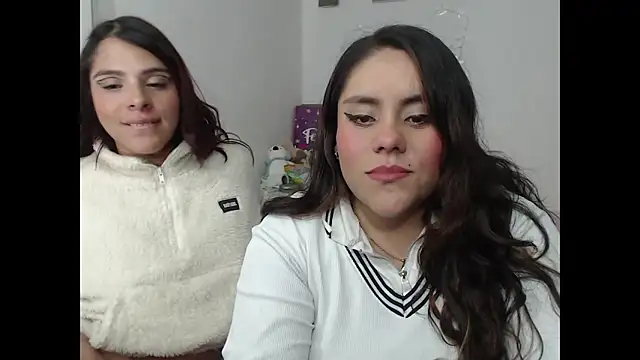 nicky andcamil online show from October 6, 2025, 12:56 am