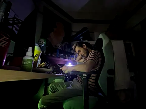 Snapshot of twink69Finger chatting on September 20, 2025, 3:50 pm twink69Finger online show from September 20, 2025, 3:50 pm