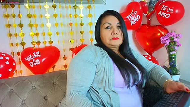 Snapshot of EllenaBoobs_ chatting on September 9, 2025, 6:45 am EllenaBoobs online show from September 9, 2025, 6:45 am