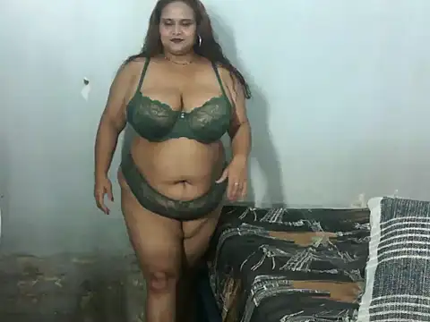 clover cams1874 online show from November 16, 2025, 4:23 pm