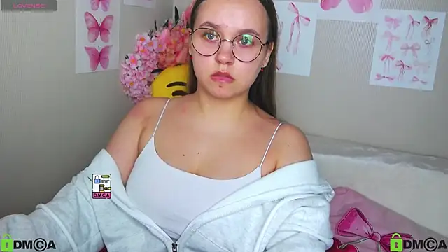 Lilysweet13 online show from October 8, 2025, 12:07 pm