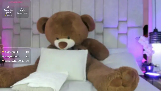 Snapshot of Daia_Ortiz chatting on January 31, 2026, 9:35 pm Daia Ortiz online show from January 31, 2026, 9:35 pm