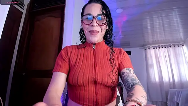 mia velvet1 online show from April 17, 2026, 12:52 pm