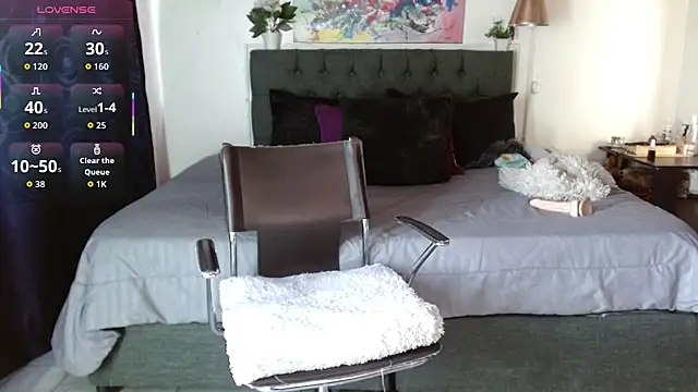 mia velvet1 online show from October 6, 2025, 1:56 pm