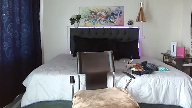 mia velvet1 online show from October 12, 2025, 2:07 pm