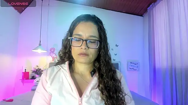 Snapshot of Rose_Thompson1 chatting on April 19, 2026, 1:45 pm Rose Thompson1 online show from April 19, 2026, 1:45 pm