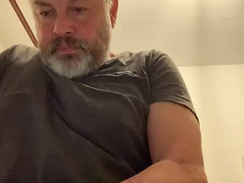 Berg Boy online show from November 4, 2025, 5:33 am