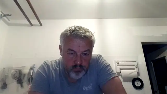 Berg Boy online show from October 22, 2025, 4:23 am