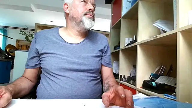 Berg Boy online show from July 1, 2026, 12:49 pm