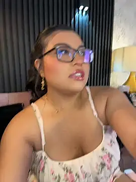 Snapshot of Alexa_Madisson chatting on May 7, 2026, 6:33 pm Alexa Madisson online show from May 7, 2026, 6:33 pm