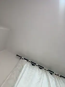 Snapshot of Ivelleee_ chatting on February 16, 2026, 7:34 pm Ivelleee online show from February 16, 2026, 7:34 pm