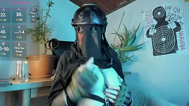 Snapshot of cos_operator chatting on October 12, 2025, 6:09 pm cos operator online show from October 12, 2025, 6:09 pm